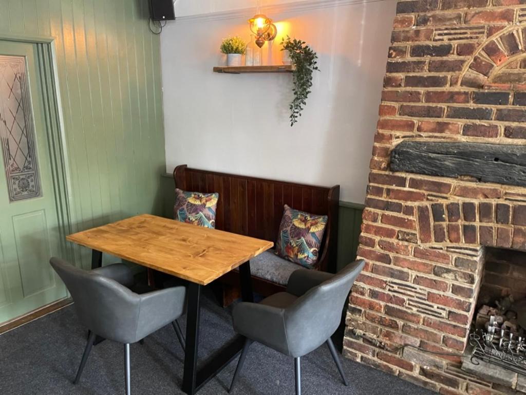 The Pheasant Inn Dunstable Bagian luar foto